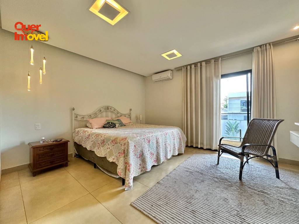Casa à venda no condomínio villa romana, 3 suítes, suíte mas