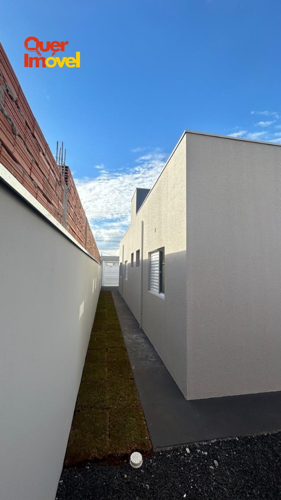 Imperdível oportunidade: Casa a venda com 2 quartos, 1 suíte, 1 sala, 2 banheiros, 2 vagas de garagem e 70,00 m² na cidade de e no bairro .