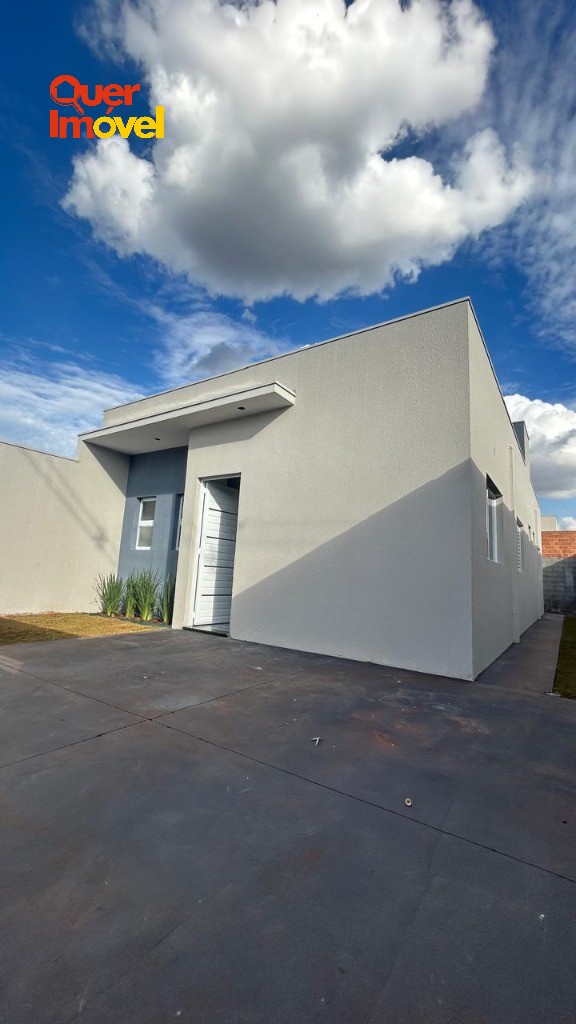 Imperdível oportunidade: Casa a venda com 2 quartos, 1 suíte, 1 sala, 2 banheiros, 2 vagas de garagem e 70,00 m² na cidade de e no bairro .
