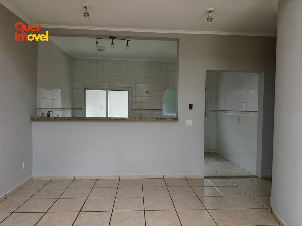 Imóvel Impecável no Centro de Cravinhos-SP: Casa com 3 quartos, 2 suítes, 1 sala, 4 banheiros, 2 vagas de garagem e 264m². Quer Imóvel Negócios Imobiliários.