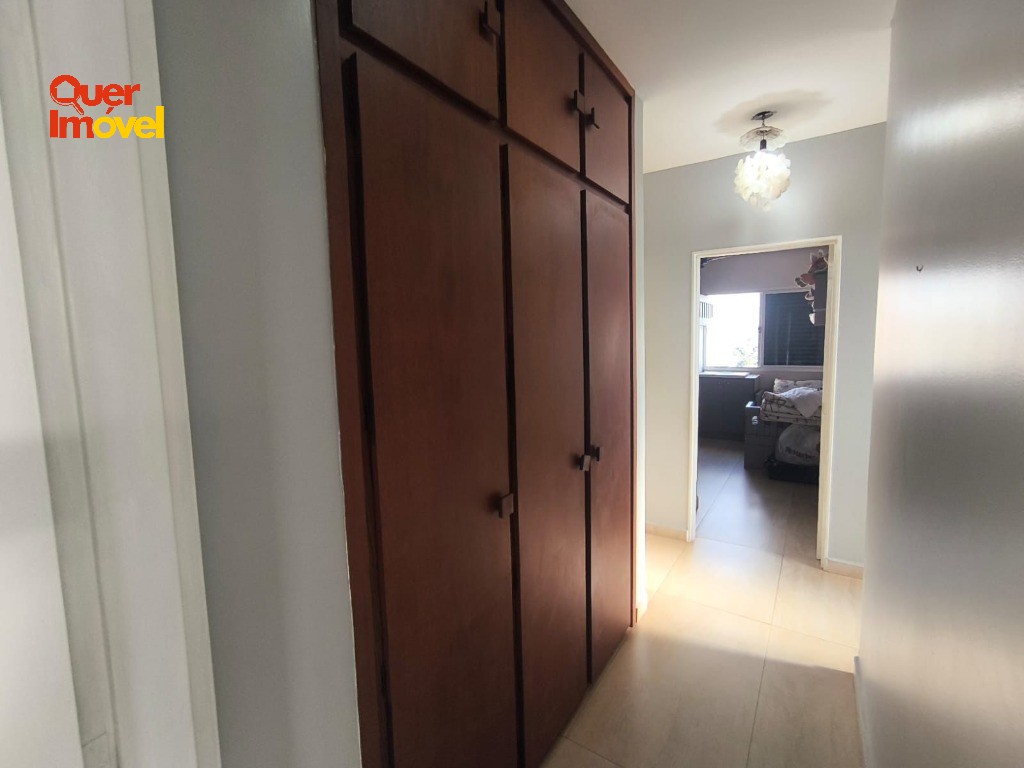 Apartamento à venda no Centro de Ribeirão Preto-SP 3 quartos, 1 suíte, 139m² Oportunidade única!