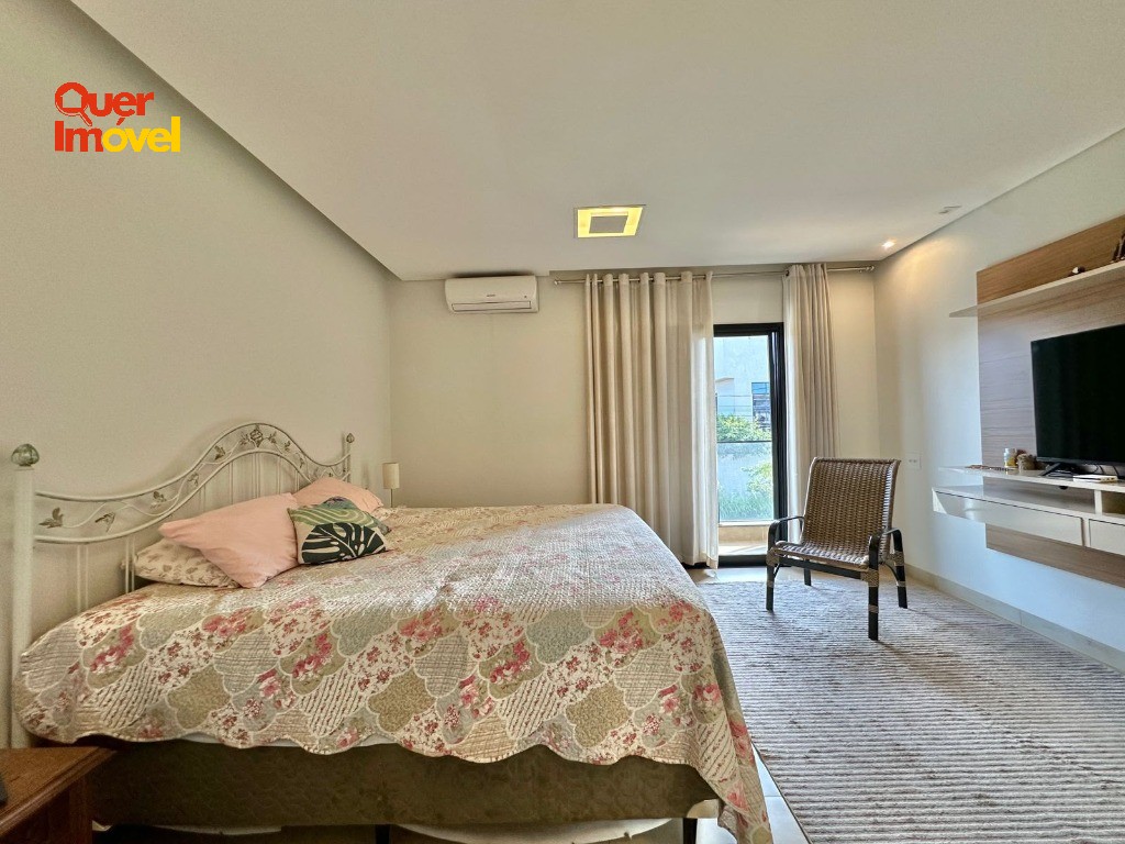 Casa à venda no condomínio villa romana, 3 suítes, suíte mas