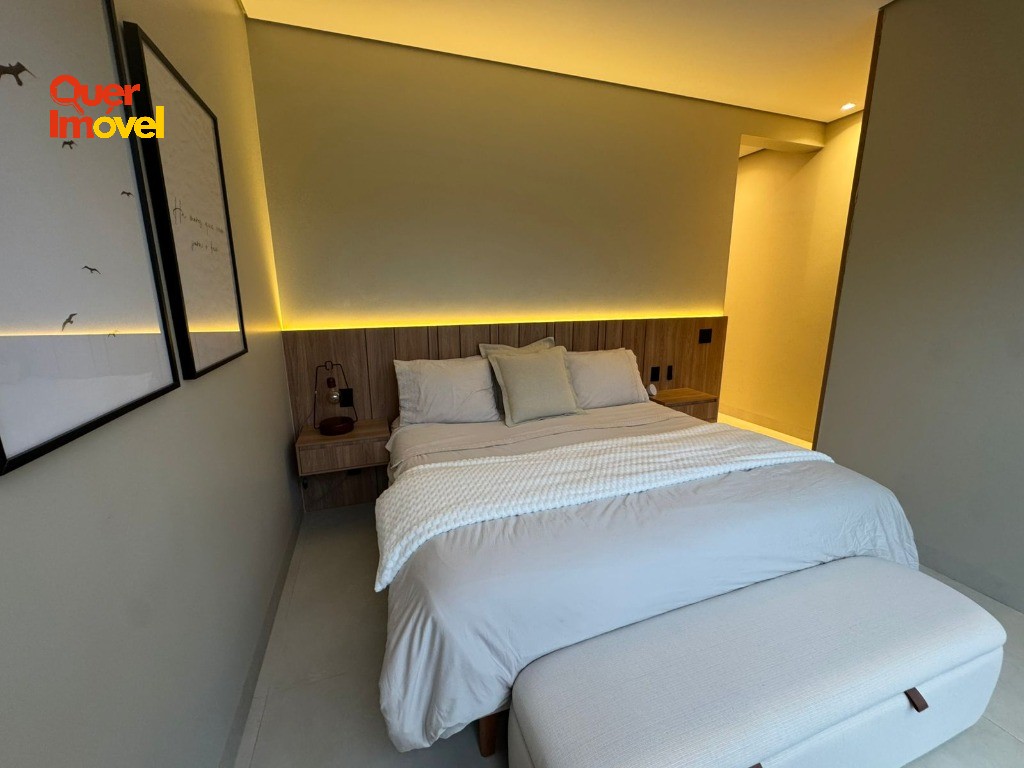 Oportunidade única: Casa de alto padrão em condomínio no Residencial Alto do Castelo, Ribeirão Preto-SP! 3 quartos, 3 suítes, 2 salas, 4 banheiros, 4 vagas de garagem, 220m². Quer Imóvel Negócios…