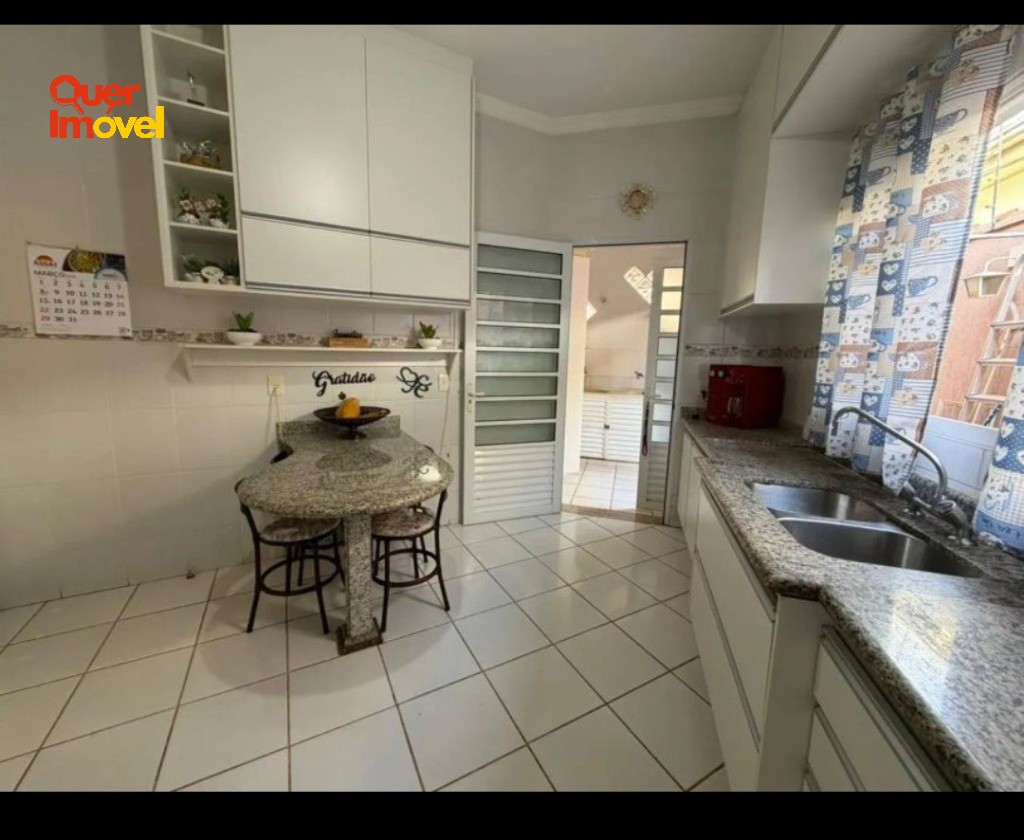 Casa à Venda em Ribeirão Preto-SP, no Jardim Palmares: 3 Quartos, 3 Suítes, 4 Banheiros, 4 Vagas, 204m².