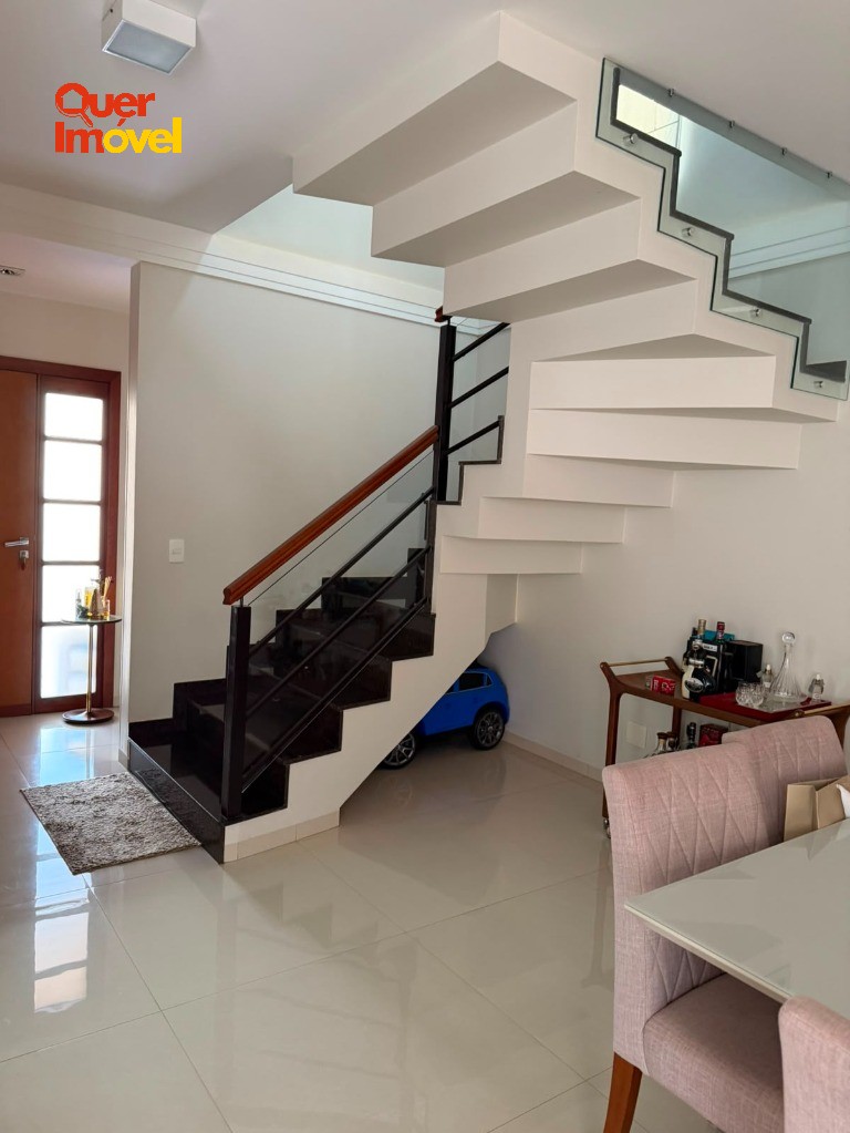 Casa alto padrão à venda no condomínio laranjeiras 3 suítes,