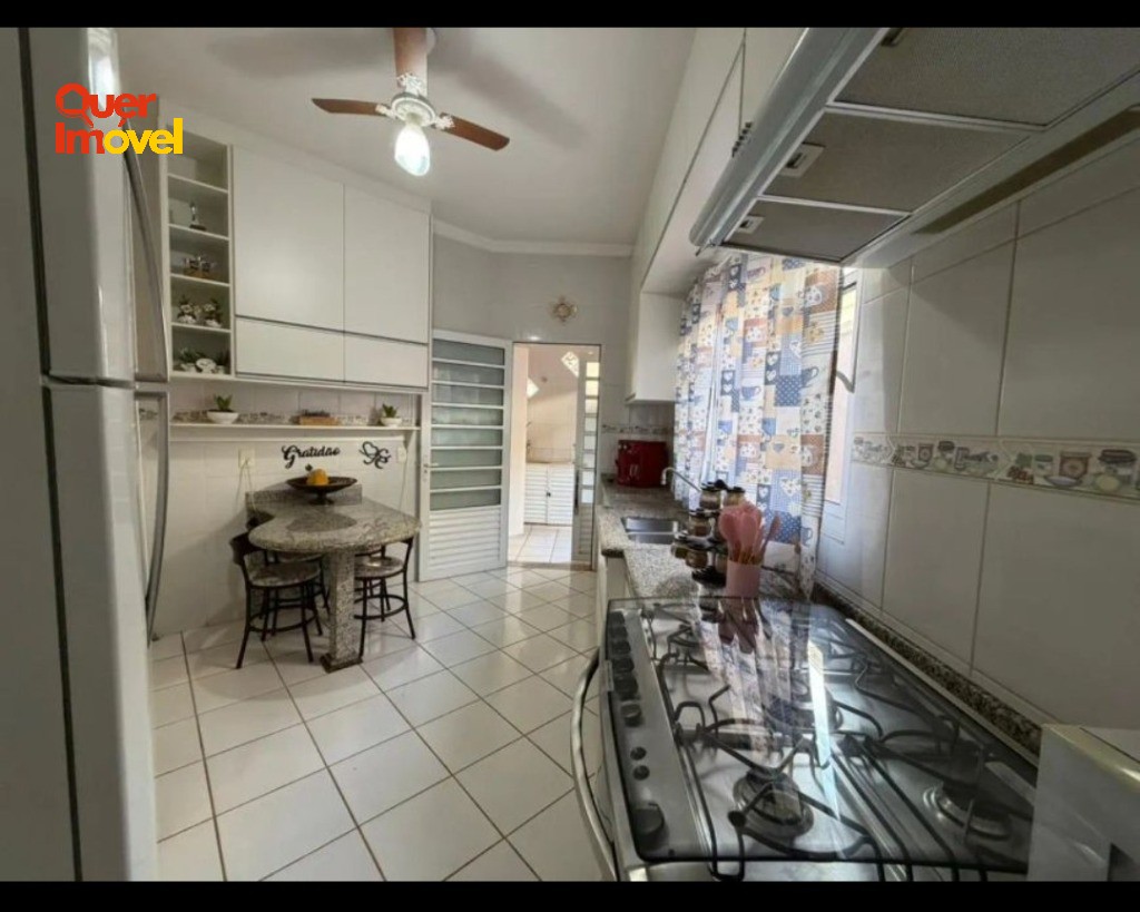 Casa à Venda em Ribeirão Preto-SP, no Jardim Palmares: 3 Quartos, 3 Suítes, 4 Banheiros, 4 Vagas, 204m².