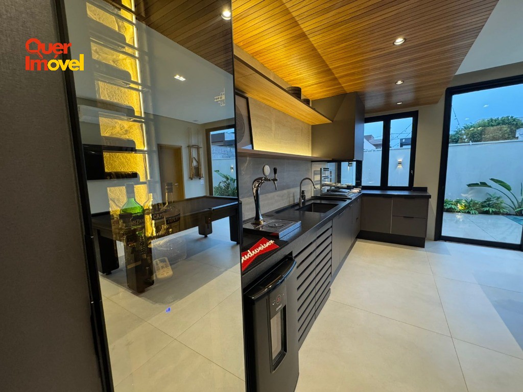 Oportunidade única: Casa de alto padrão em condomínio no Residencial Alto do Castelo, Ribeirão Preto-SP! 3 quartos, 3 suítes, 2 salas, 4 banheiros, 4 vagas de garagem, 220m². Quer Imóvel Negócios…