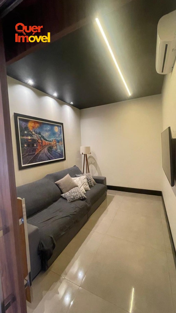 Casa de luxo em condomínio: 3 quartos, 3 suítes, 2 salas, 5 