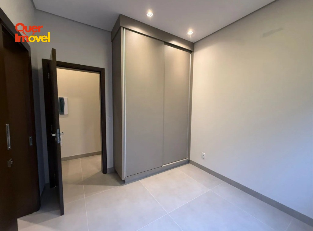 Excelente Casa em Condomínio à Venda em Ribeirão Preto-SP, Loteamento Terras de Florença! 4 quartos, 2 suítes, 2 salas, 5 banheiros, 4 vagas, 190,40m². Quer Imóvel Negócios Imobiliários.