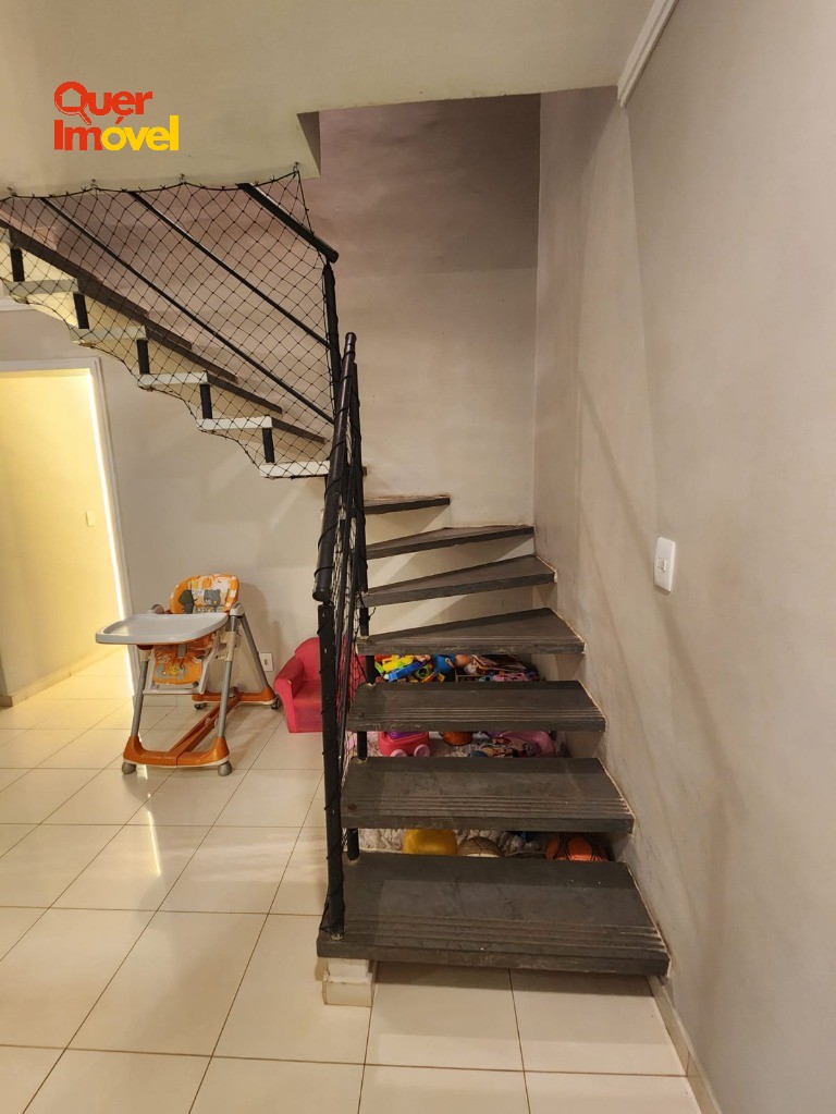 Excelente Cobertura à Venda em Ribeirão Preto-SP, Parque Industrial Lagoinha 3 Quartos, 1 Suíte, 1 Sala, 3 Banheiros, 2 Vaga