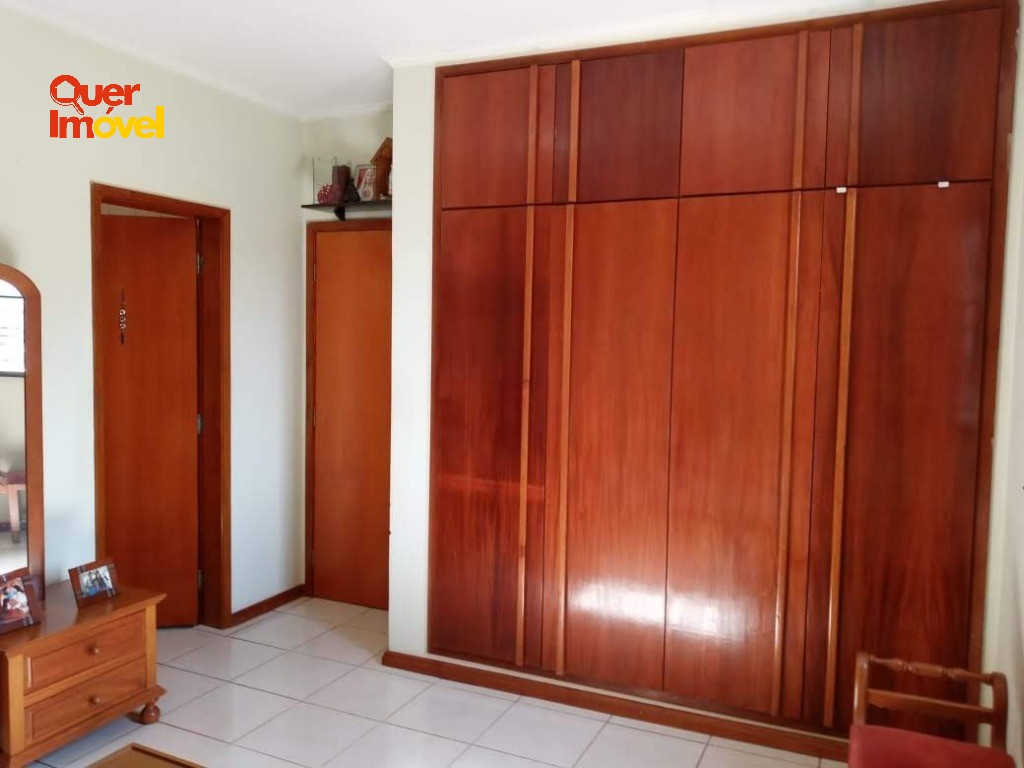 Apartamento à venda no Jardim Sumaré, Ribeirão Preto-SP! 3 quartos, 1 suíte, 1 sala, 2 banheiros, 1 vaga, 119m². Oportunidade imperdível com a Quer Imóvel. Fale agora!