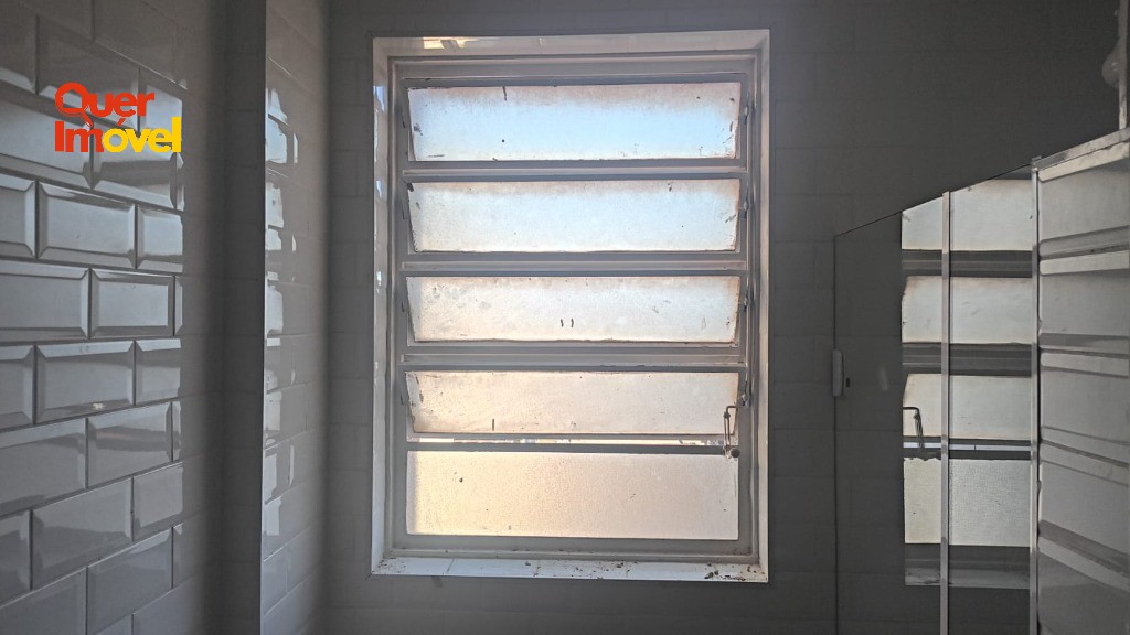 Imóvel no Centro de Ribeirão Preto-SP: 4 quartos, 1 suíte, 1 sala, 4 banheiros e 168m². Visite Agora! Quer Imóvel Negócios Imobiliários.