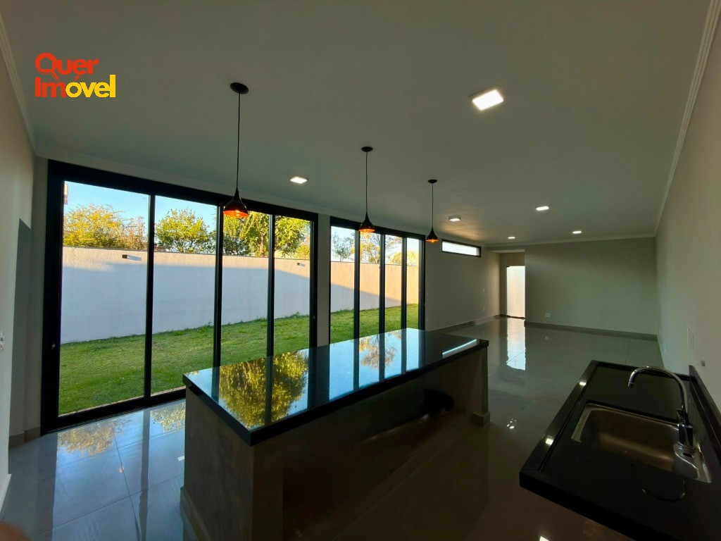 Oportunidade imperdível: casa de alto padrão com 2 suítes no