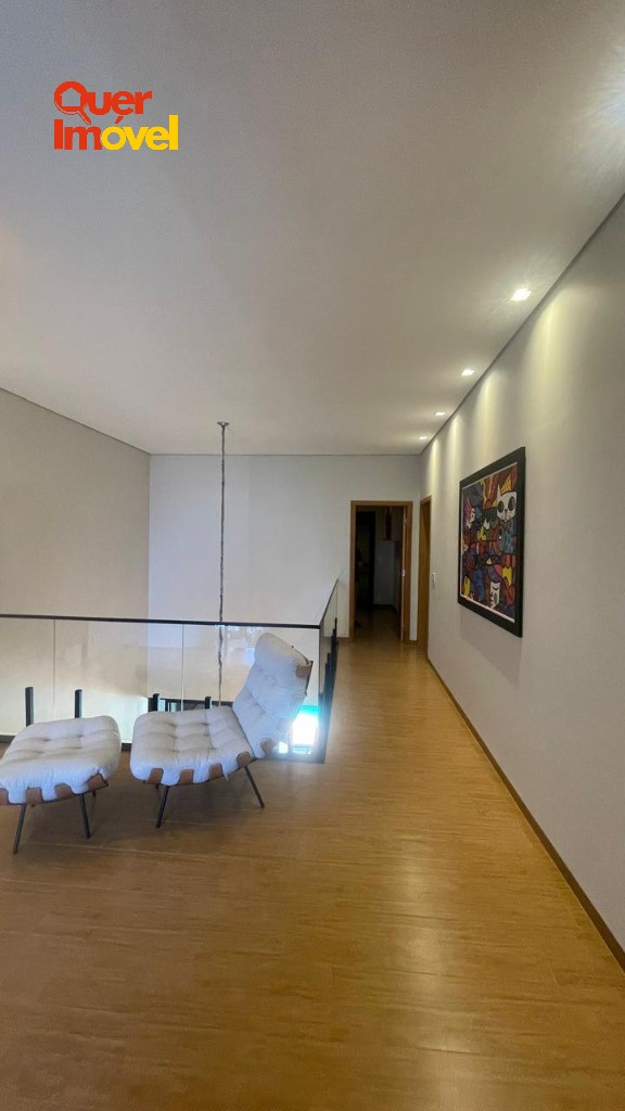 Casa de luxo em condomínio: 3 quartos, 3 suítes, 2 salas, 5 