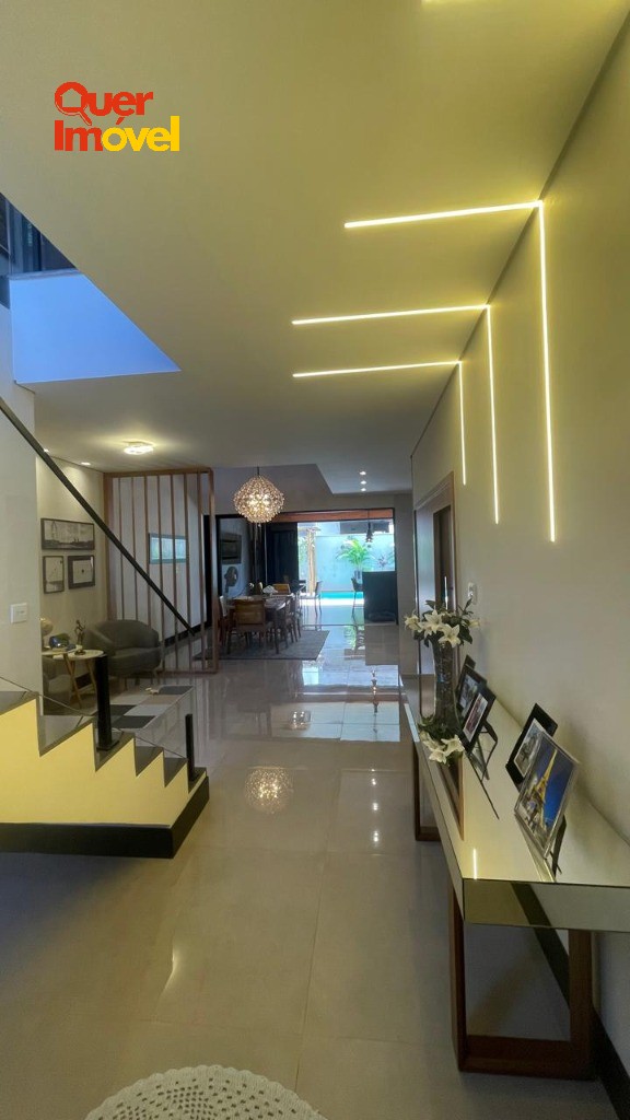 Casa de luxo em condomínio: 3 quartos, 3 suítes, 2 salas, 5 