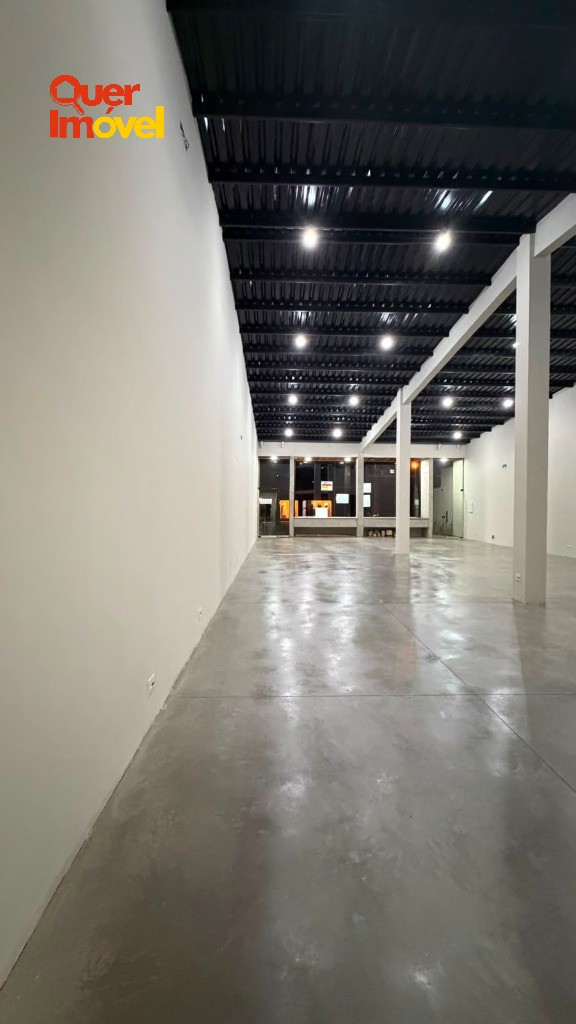 Aluguel de Imóvel Comercial de 140m² no Jardim Sumaré, Ribeirão Preto-SP! 2 banheiros inclusos. Quer Imóvel Negócios Imobiliários.