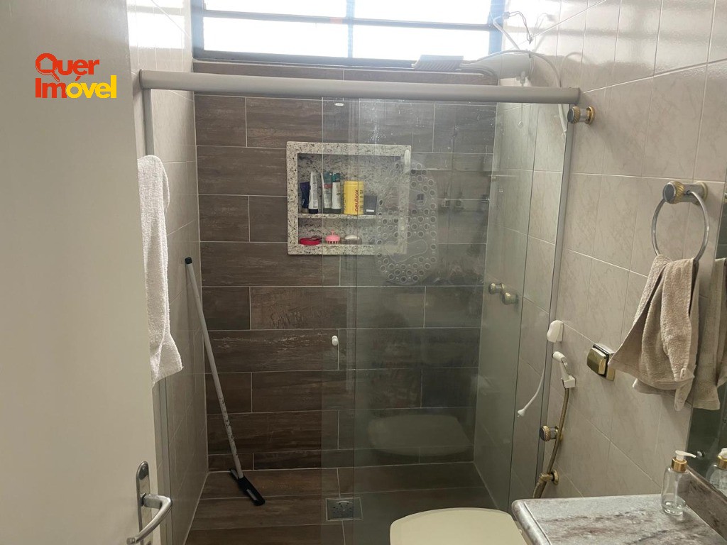 Imperdível oportunidade: Casa à venda em Ribeirão Preto-SP, Vila Albertina. 3 quartos, 1 suíte, 1 sala, 3 banheiros, 2 vagas. 192m². Entre em contato com a Imobiliária Quer Imóvel!