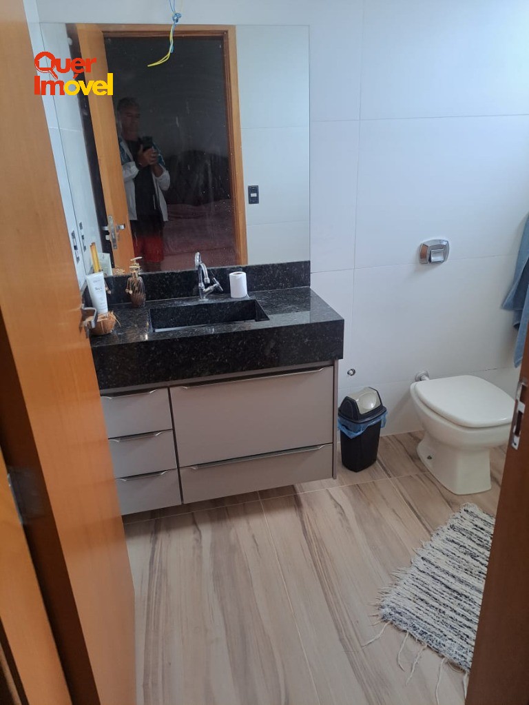 Imperdível oportunidade: Casa à venda em Ribeirão Preto-SP, no bairro Bonfim Paulista, com 3 quartos, 1 suíte e 3 vagas de garagem!