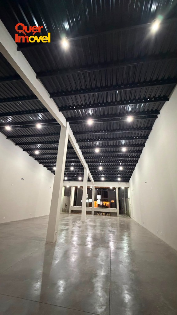 Aluguel de Imóvel Comercial de 140m² no Jardim Sumaré, Ribeirão Preto-SP! 2 banheiros inclusos. Quer Imóvel Negócios Imobiliários.