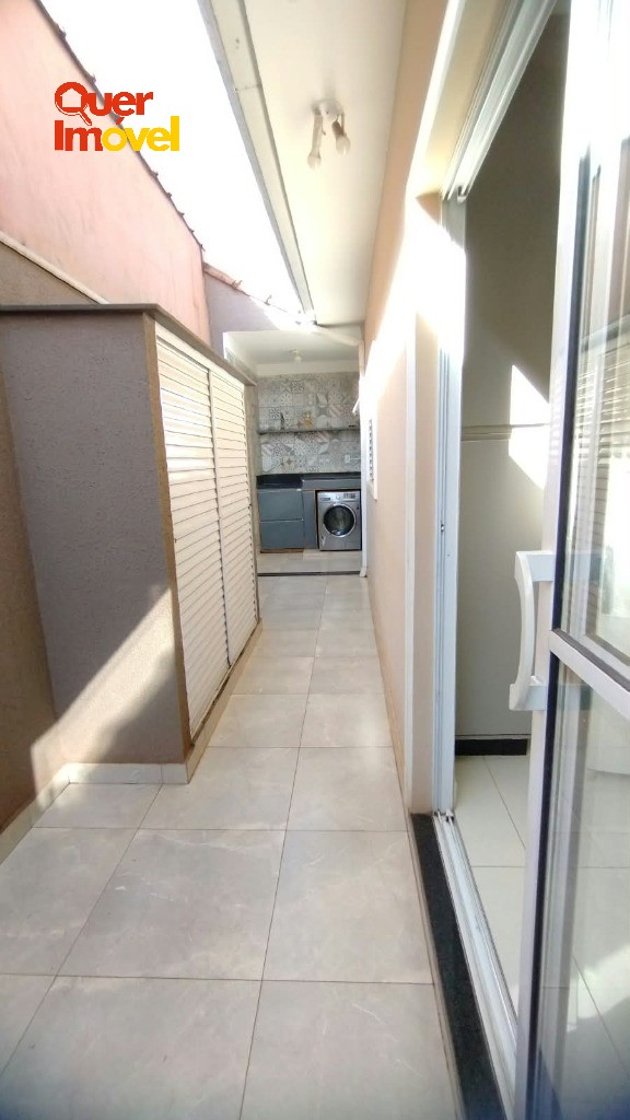 Casa à venda em Ribeirão Preto-SP, Jardim Helena: 2 quartos, 1 suíte, 100m². Entre em contato com a Imobiliária Quer Imóvel.