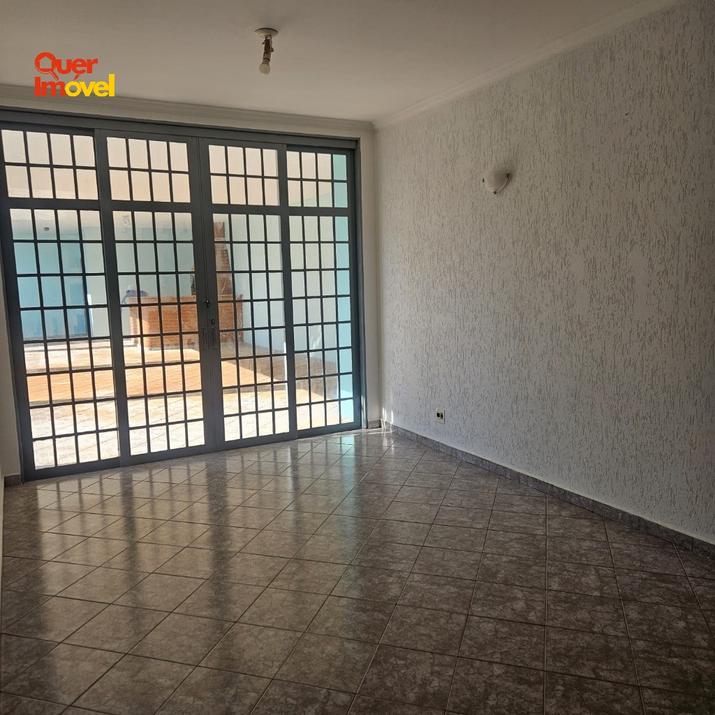 Imperdível casa à venda em Ribeirão Preto-SP, bairro Ribeirânia: 4 quartos, 1 suíte, 2 salas, 4 banheiros, 4 vagas, 332m². Contate a Imobiliária Quer Imóvel!