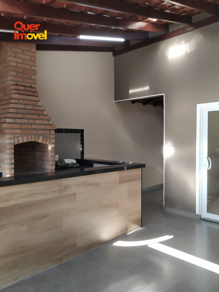 Casa à venda em Ribeirão Preto-SP, Jardim Helena: 2 quartos, 1 suíte, 100m². Entre em contato com a Imobiliária Quer Imóvel.