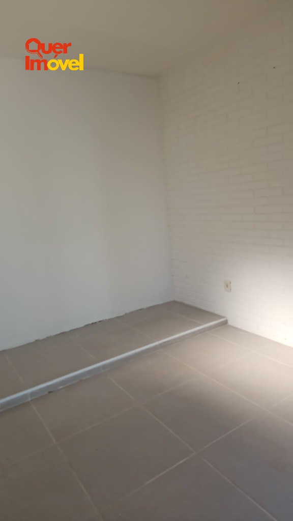 Imperdível casa à venda em Ribeirão Preto-SP, bairro Ribeirânia: 4 quartos, 1 suíte, 2 salas, 4 banheiros, 4 vagas, 332m². Contate a Imobiliária Quer Imóvel!