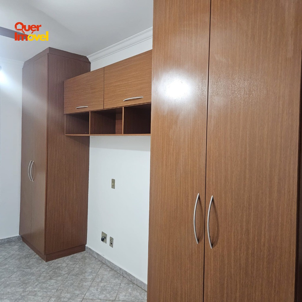 Imperdível casa à venda em Ribeirão Preto-SP, bairro Ribeirânia: 4 quartos, 1 suíte, 2 salas, 4 banheiros, 4 vagas, 332m². Contate a Imobiliária Quer Imóvel!