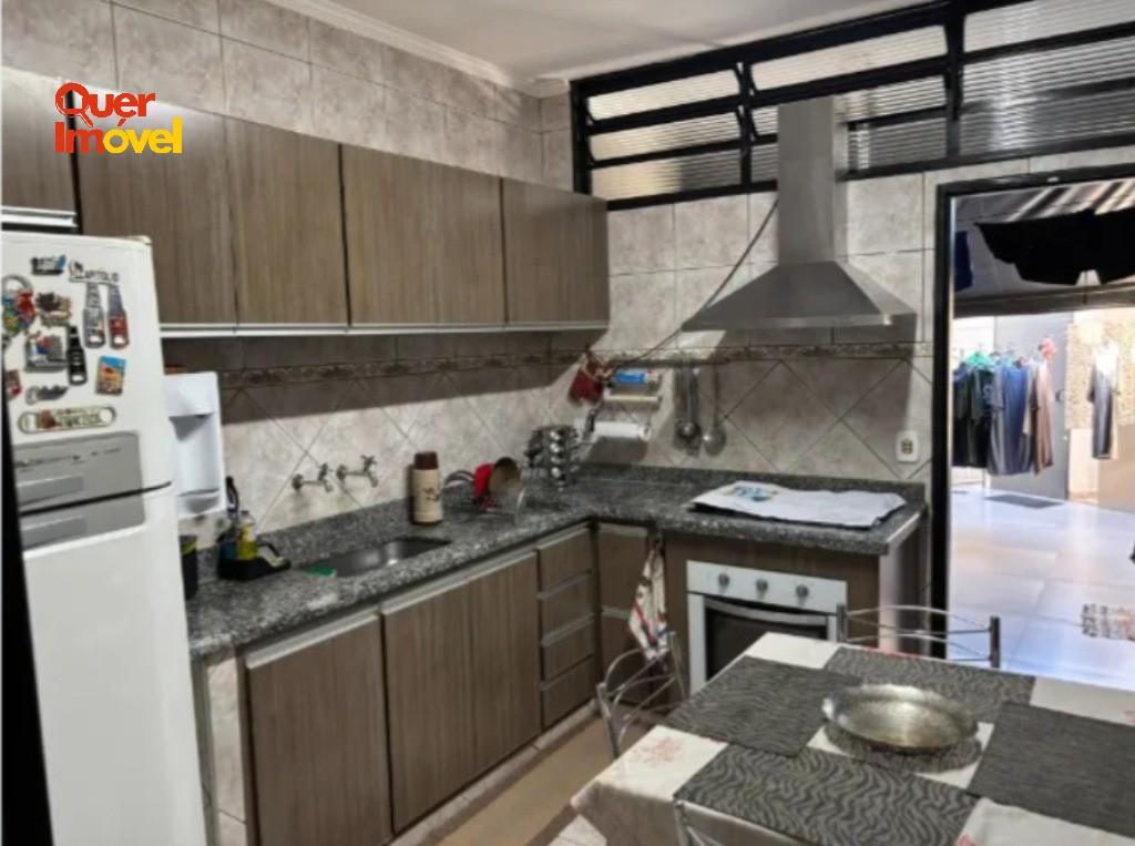 Imperdível oportunidade de casa à venda em Ribeirão Preto-SP, Res. E Com. Palmares! 3 quartos, 1 suíte, 2 salas, 3 banheiros, 4 vagas, 167m². Entre em contato com a Imobiliária Quer Imóvel! - foto 4