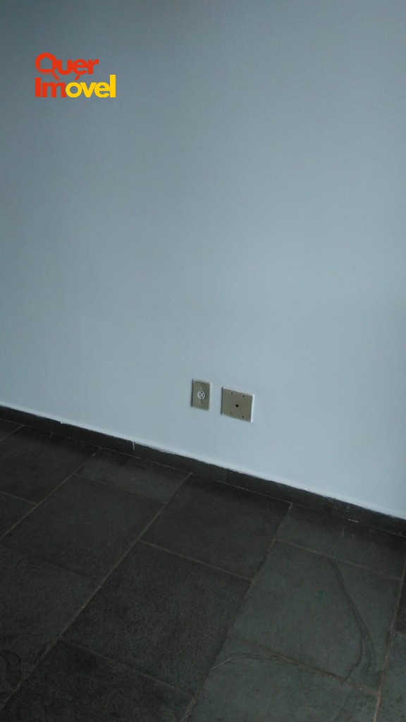 Excelente oportunidade! Apartamento à venda no Centro de Ribeirão Preto-SP: 1 quarto, 1 sala, 1 banheiro, 1 vaga de garagem, 34,00 m² de área. Entre em contato com a Imobiliária Quer Imóvel!