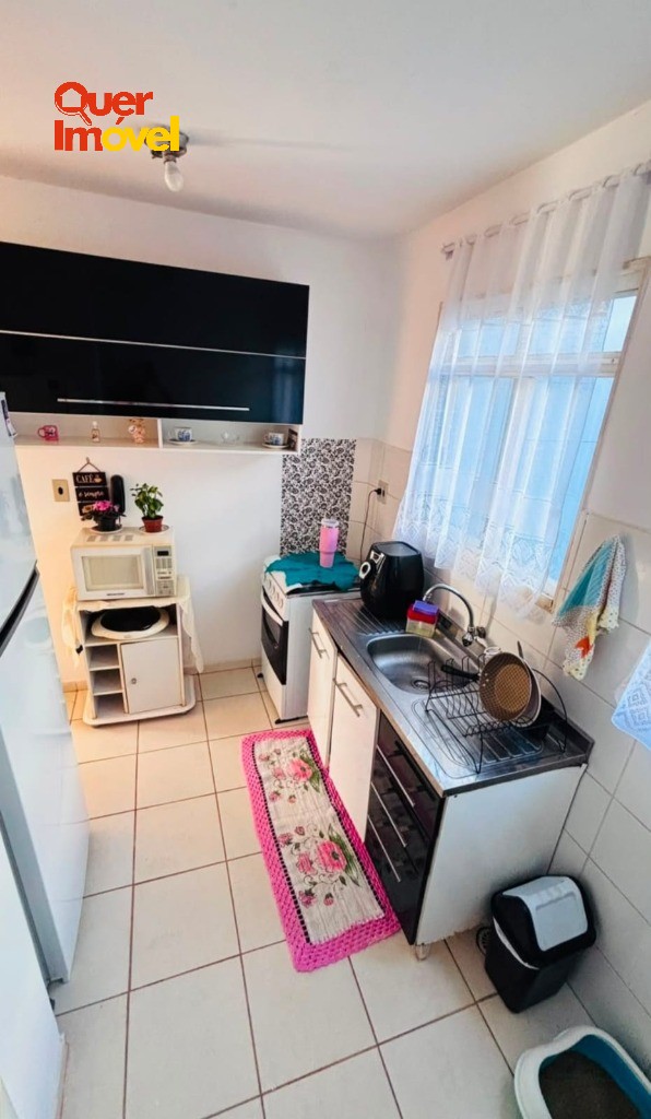 Apartamento à venda em Ribeirão Preto-SP na Vila Virgínia: 2 quartos, 1 sala, 1 banheiro, 1 vaga de garagem. 43,00 m². Entre em contato com a Imobiliária Quer Imóvel!