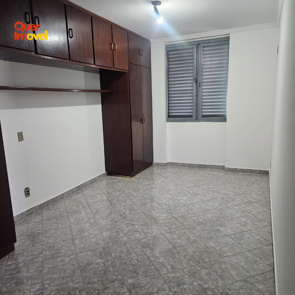 Imperdível casa à venda em Ribeirão Preto-SP, bairro Ribeirânia: 4 quartos, 1 suíte, 2 salas, 4 banheiros, 4 vagas, 332m². Contate a Imobiliária Quer Imóvel!