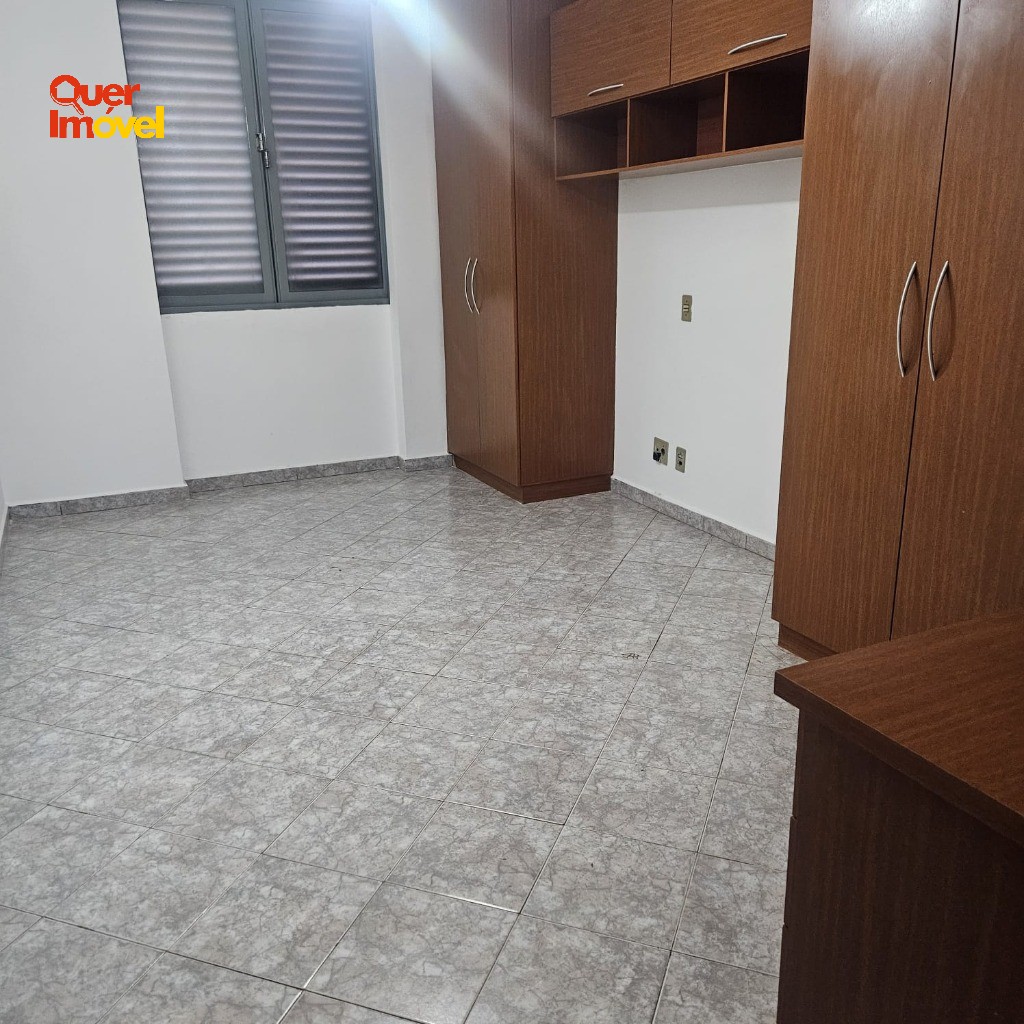 Imperdível casa à venda em Ribeirão Preto-SP, bairro Ribeirânia: 4 quartos, 1 suíte, 2 salas, 4 banheiros, 4 vagas, 332m². Contate a Imobiliária Quer Imóvel!