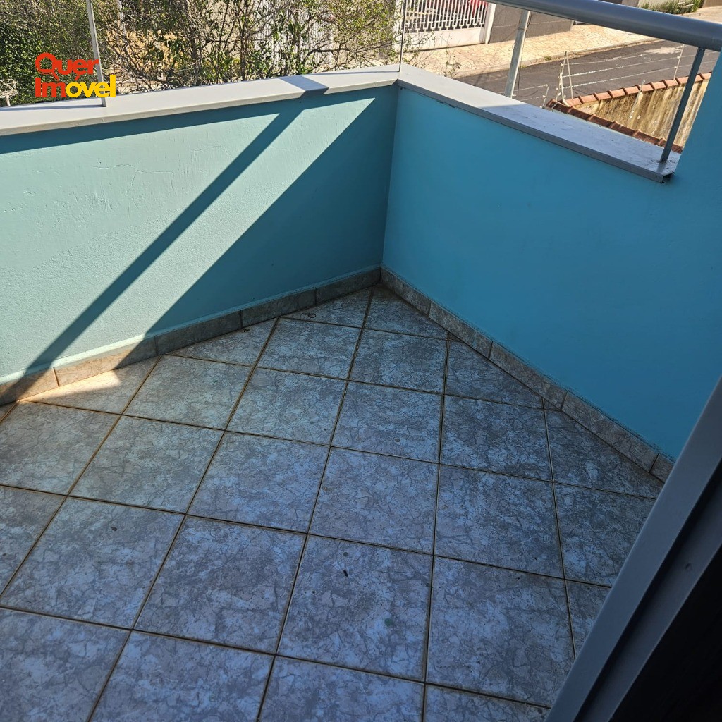 Imperdível casa à venda em Ribeirão Preto-SP, bairro Ribeirânia: 4 quartos, 1 suíte, 2 salas, 4 banheiros, 4 vagas, 332m². Contate a Imobiliária Quer Imóvel!