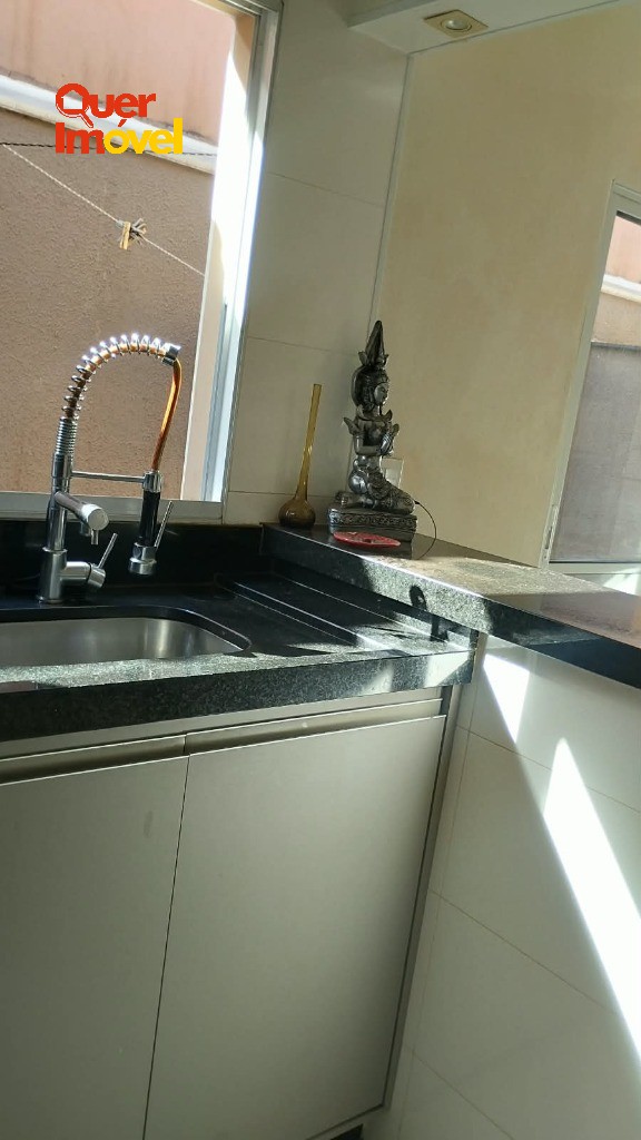 Casa à venda em Ribeirão Preto-SP, Jardim Helena: 2 quartos, 1 suíte, 100m². Entre em contato com a Imobiliária Quer Imóvel.