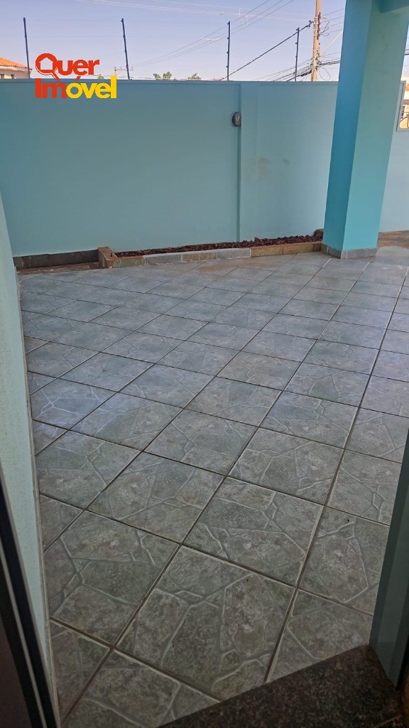 Imperdível casa à venda em Ribeirão Preto-SP, bairro Ribeirânia: 4 quartos, 1 suíte, 2 salas, 4 banheiros, 4 vagas, 332m². Contate a Imobiliária Quer Imóvel!