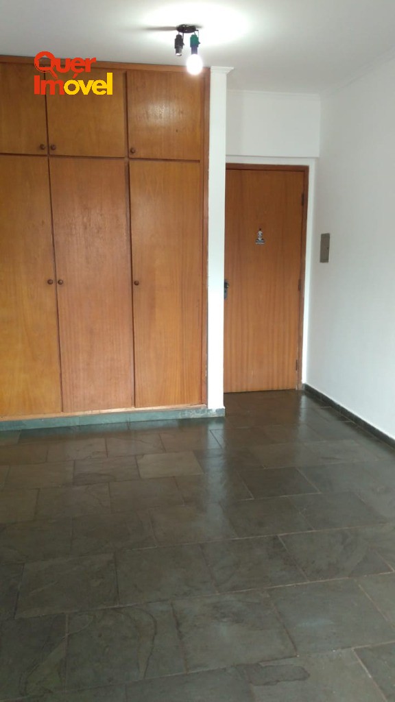 Excelente oportunidade! Apartamento à venda no Centro de Ribeirão Preto-SP: 1 quarto, 1 sala, 1 banheiro, 1 vaga de garagem, 34,00 m² de área. Entre em contato com a Imobiliária Quer Imóvel!