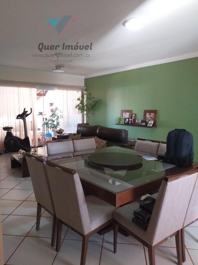 Casa / Sobrado para Venda em Ribeirão Preto / SP no bairro Parque dos Lagos