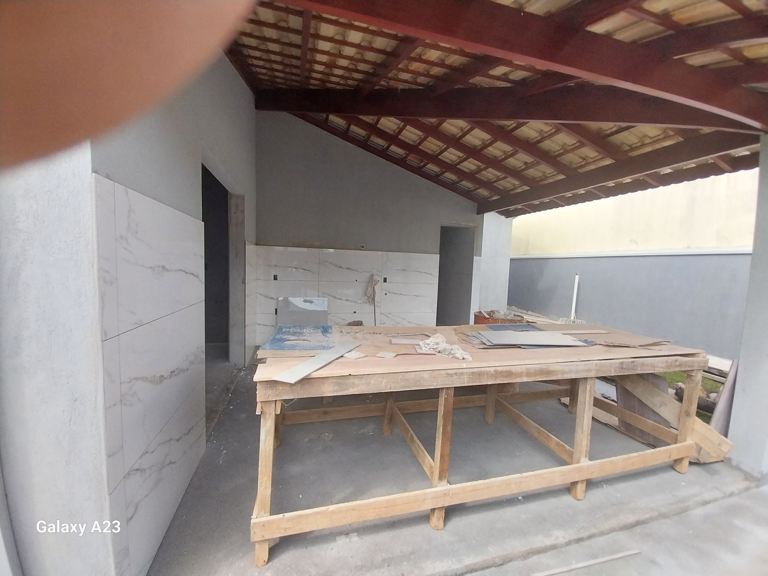 Casa recém construída no bairro santa rita, em pouso alegre-