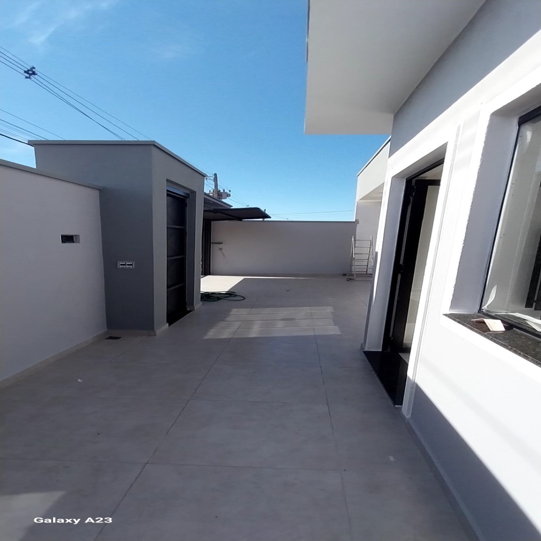 Casa recém construída no parque real, com 125,00 m² de área,