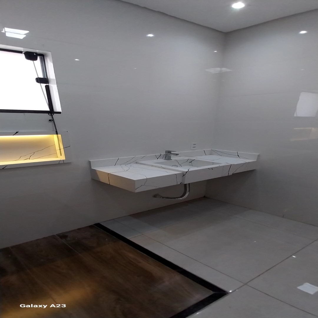 Casa recém construída no parque real, com 125,00 m² de área,