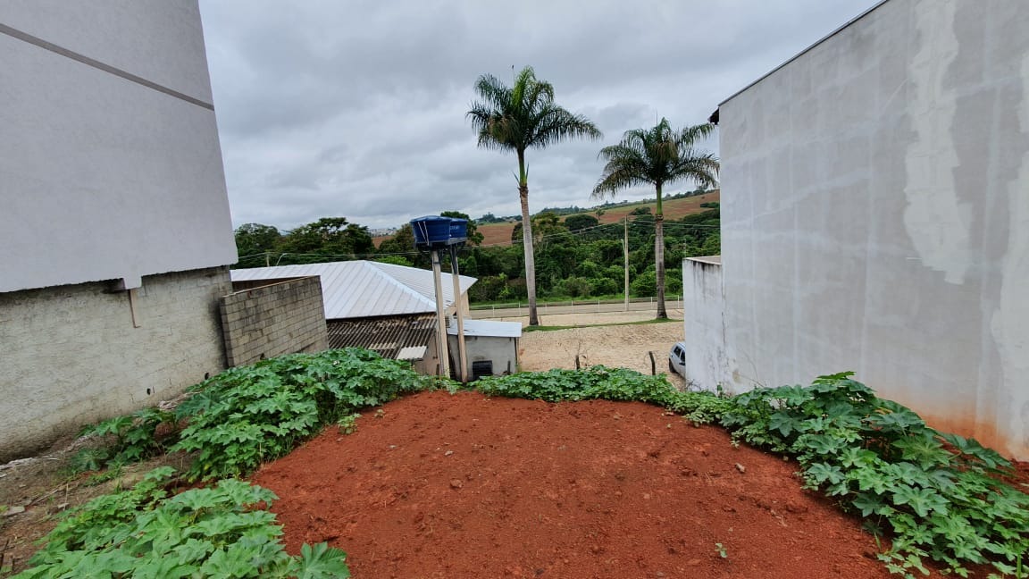 Terreno com 300,00 m² no bairro santa branca, pouso alegre-m