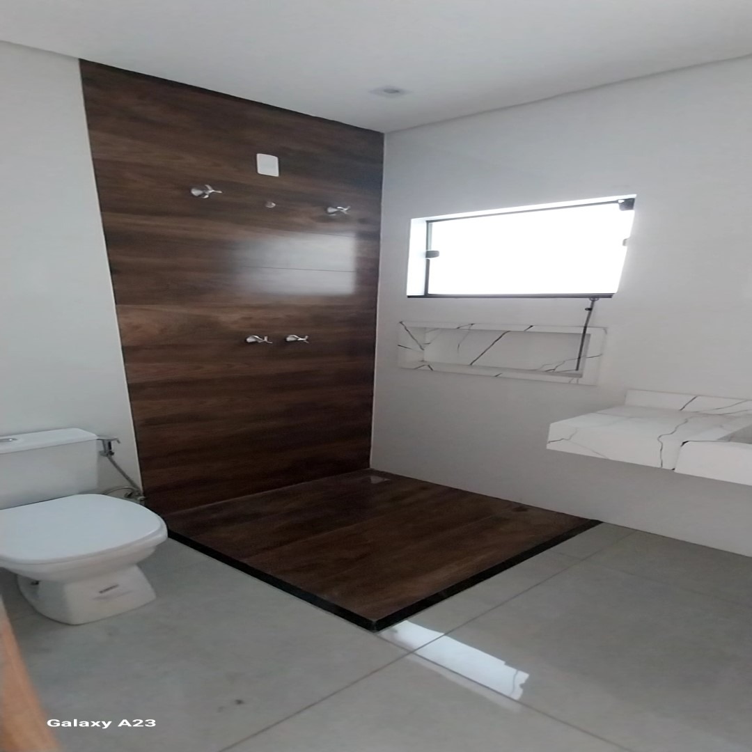 Casa recém construída no parque real, com 125,00 m² de área,