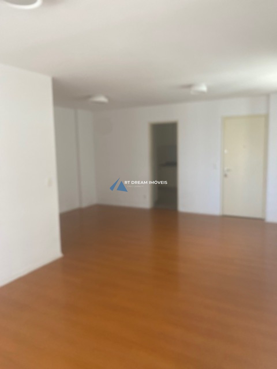 Apartamento para alugar com 3 quartos, 107m² - Foto 8