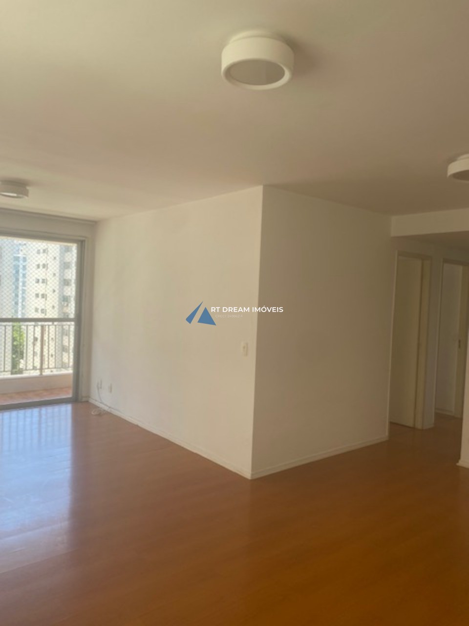 Apartamento para alugar com 3 quartos, 107m² - Foto 2