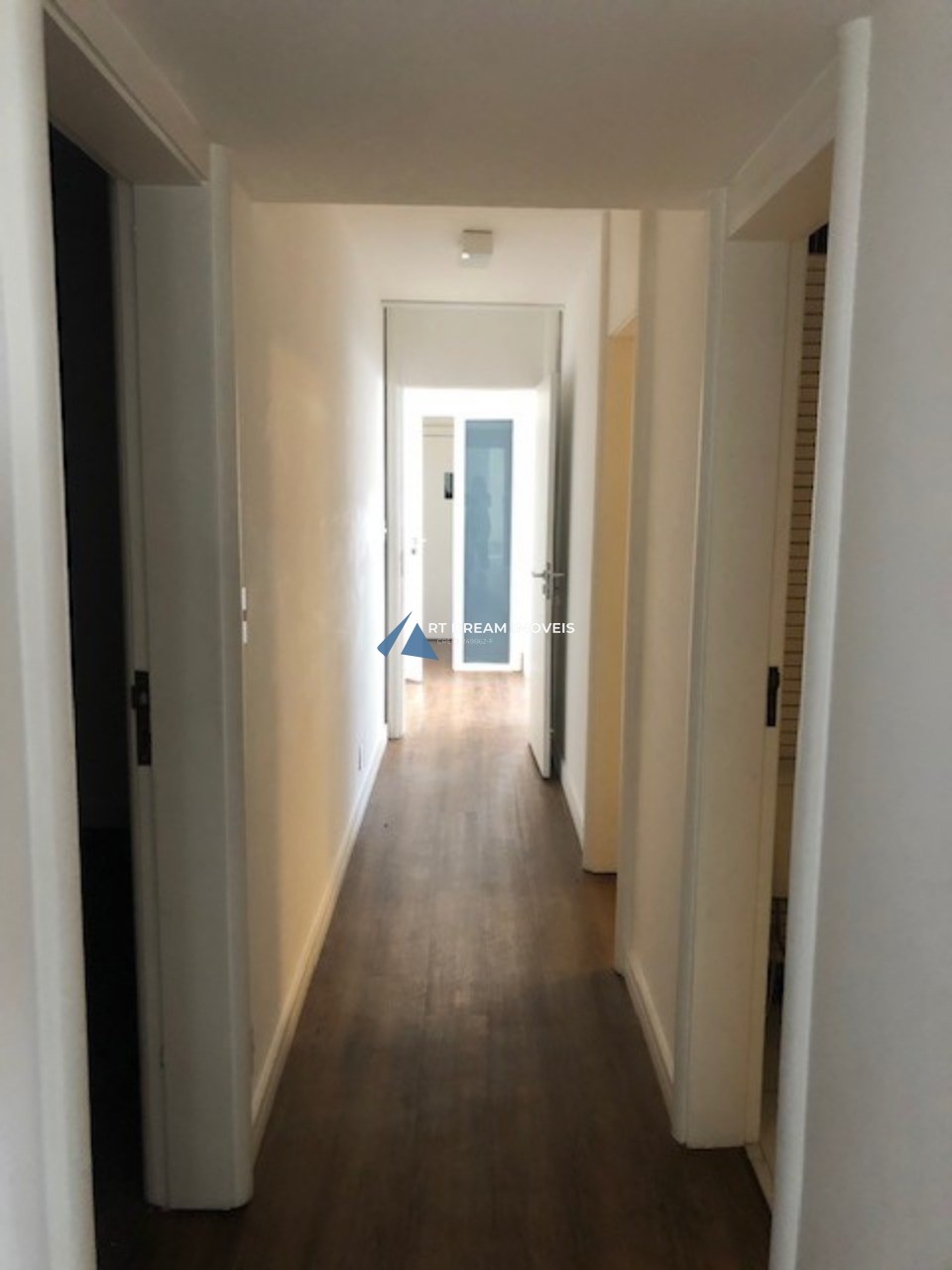 Apartamento para alugar com 4 quartos, 250m² - Foto 8