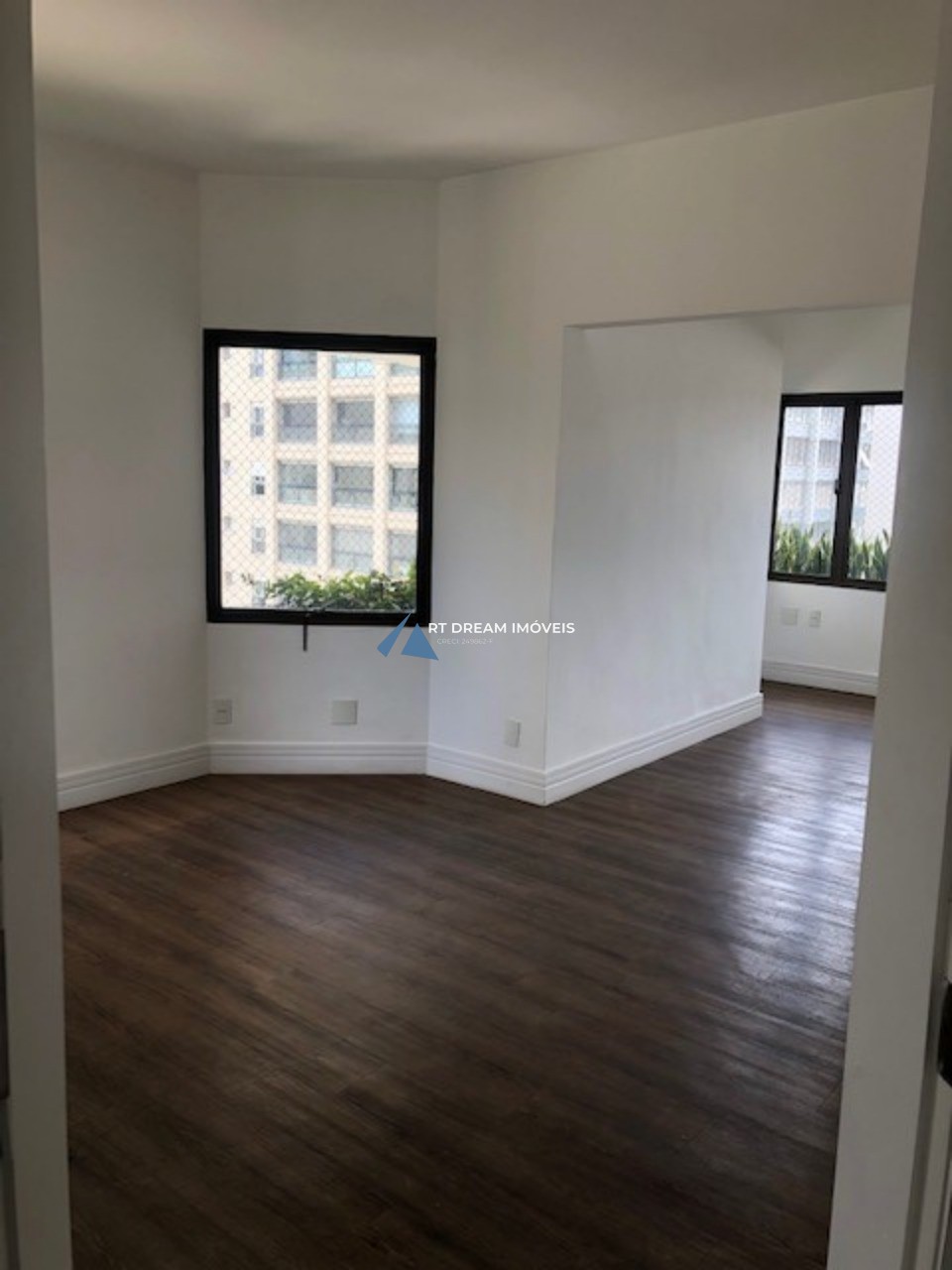 Apartamento para alugar com 4 quartos, 250m² - Foto 5