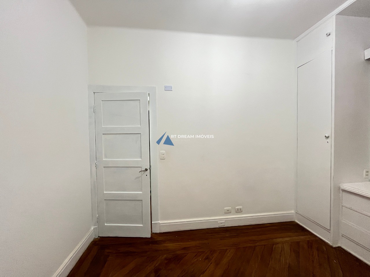 Prédio Inteiro para alugar com 2 quartos, 57m² - Foto 4