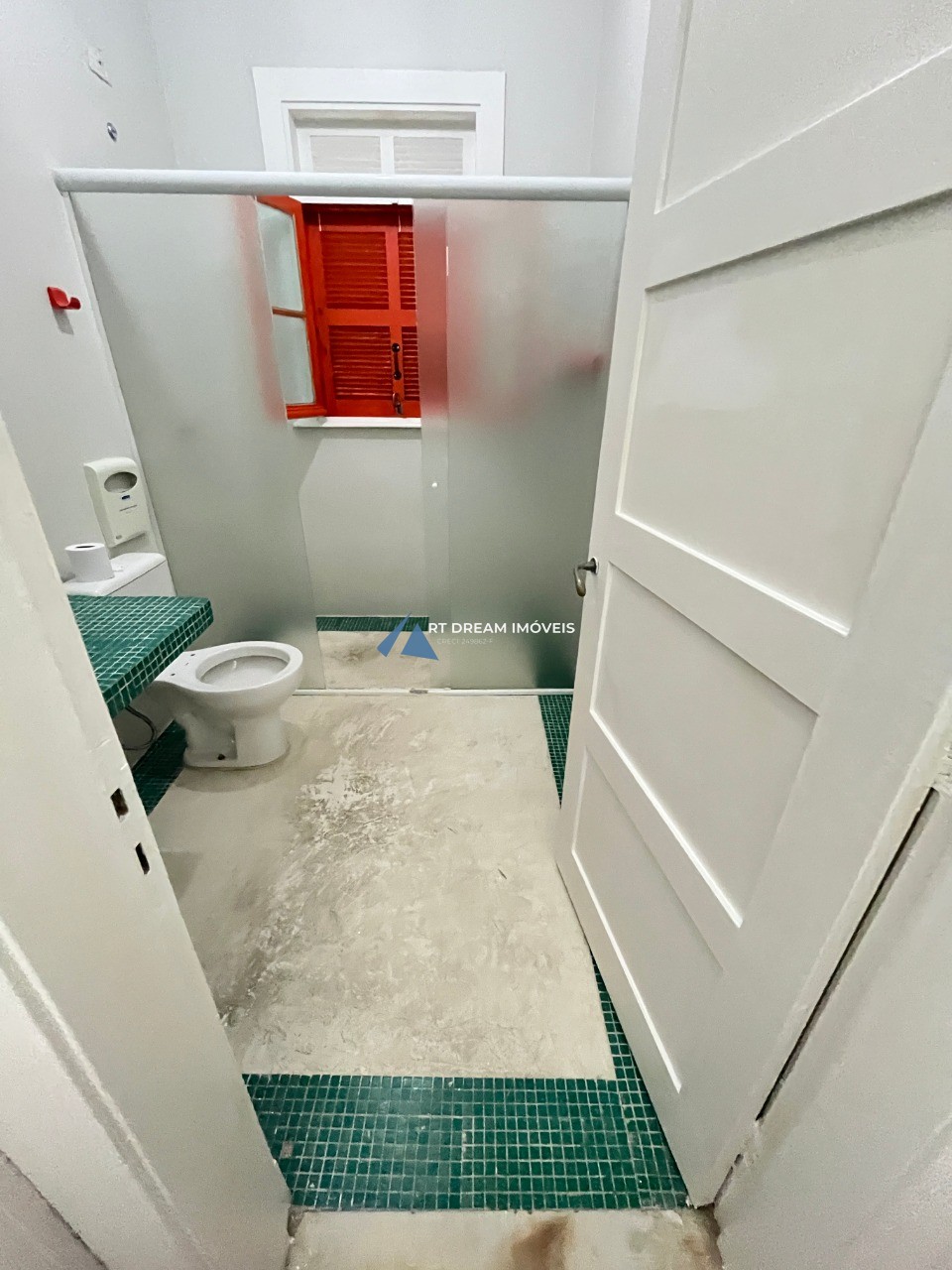 Prédio Inteiro para alugar com 2 quartos, 57m² - Foto 24