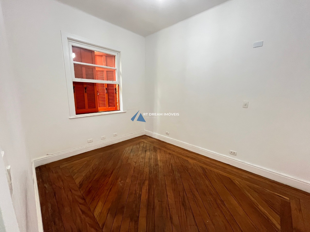 Prédio Inteiro para alugar com 2 quartos, 57m² - Foto 27